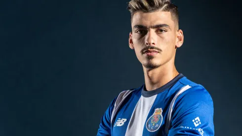 André Franco foi afastado pelo técnico do Porto e treina em grupo separado. Meia negocia com Flamengo - Foto: Divulgação/FC Porto