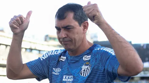 Rival do Corinthians conta com Carille pelo sucesso.
