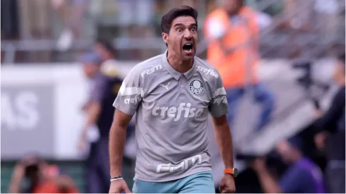 Abel Ferreira durante partida do Palmeiras – Foto: Alexandre Schneider/Getty Images
