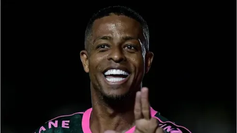 Foto: Thiago Ribeiro/AGIF – Keno voltou aos treinos no Fluminense
