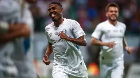 Foto: Lucas Uebel/Grêmio - Botafogo acerta detalhes de contrato com o Grêmio por Cuiabano