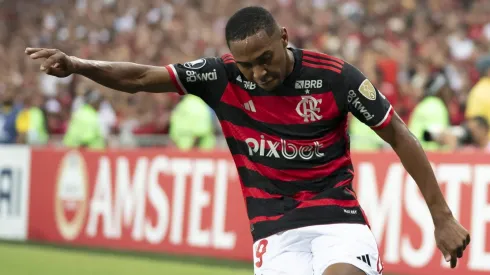 Lorran treinou na folga do Flamengo