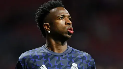 Vinicius Júnior no Estádio Metropolitano, em confronto entre Atlético de Madrid e Real Madrid, pela Copa do Rei, no dia 18/01/2024. Foto: David Ramos/Getty Images