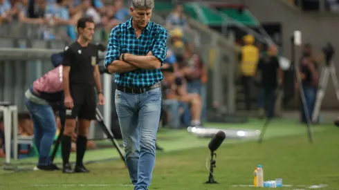 Renato Gaúcho terá de pensar o time diante do Estudiantes. 
