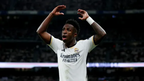 Vinicius Jr do Real Madrid contra o Barcelona no Estadio Santiago Bernabeu (Foto de Florencia Tan Jun/Getty Images)
