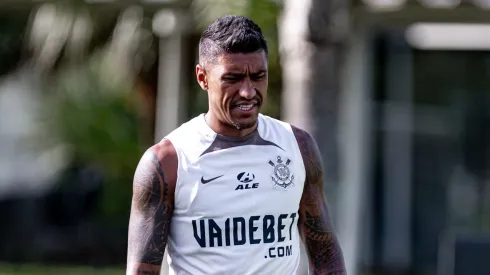 Criticou a postura adotada pelo time, quando já estava perdendo e acabou ficando com um a menos em campo