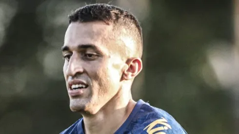 SP – SANTOS – 02/04/2024 – SANTOS, TREINO – Joao Schmidt jogador do Santos durante treino no Centro de Treinamento CT Rei Pele.