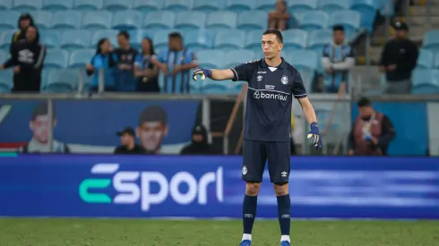 Marchesín, goleiro do Grêmio, comemora sequência de jogos sem sofrer gols. 
