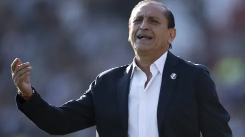 Ramón Díaz surpreende e deixa cargo no Vasco.