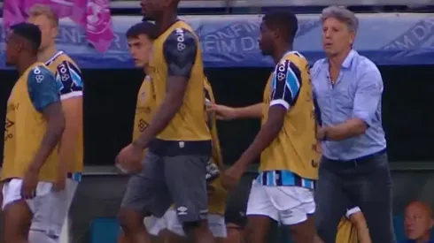 Renato Portaluppi fica irritado com árbitro e retira reservas do Grêmio