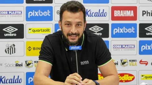 Edu Dracena teve passagem conturbada no Santos