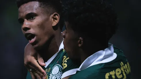 Estevão e Endrick em Palmeiras x Botafogo-SP brilharam pela Copa do Brasil
