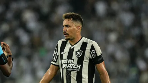 Eduardo foi o capitão do time no jogo de ontem. Foto: Thiago Ribeiro/AGIF
