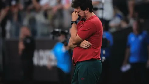 Fernando Diniz lamenta pontos perdidos diante do Atlético-MG.