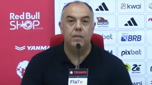 Marcos Braz em entrevista coletiva após o jogo entre Bragantino x Flamengo. Foto: YouTube / Canal Redação Ninho.