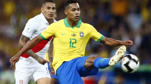 Alex Sandro tem nome pedido pelos são-paulinos.