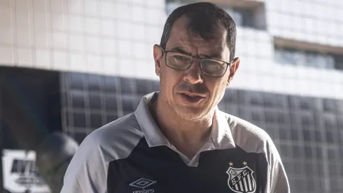 Carille ligou para Pedrinho chegar ao Santos – Foto: Raul Baretta/ Santos FC.