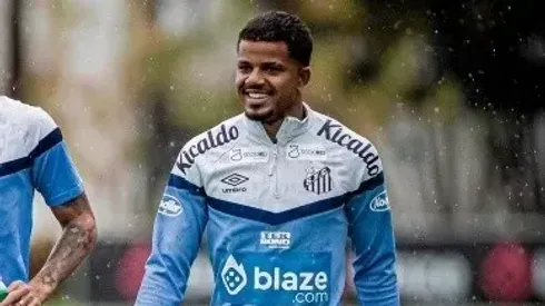 Foto: Raul Baretta/ Santos FC - Kevyson comemora avanço na recuperação de LCA