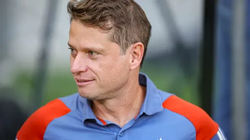 Fernando Seabra tentará manter invencibilidade do Cruzeiro contra Atlético-GO.