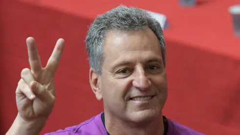 Rodolfo Landim durante eleição para a presidente do Flamengo. Dirigente busca renovação de patrocínio.
