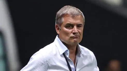 Diego Aguirre, técnico do Peñarol, durante partida contra o Atlético-MG no estádio Arena MRV pela Copa Libertadores 2024