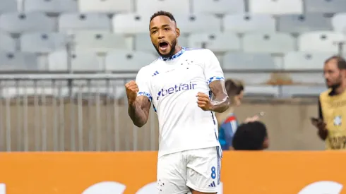 Rafa Silva, atacante do Cruzeiro, tem desempenho elogiado por Deivid. 
