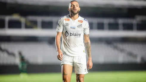 Guilherme saiu lesionado em Campinas