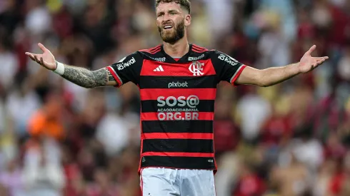 Léo Pereira tem lesão na coxa