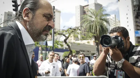 Alexandre Kalil critica atual gestão atleticana. 
