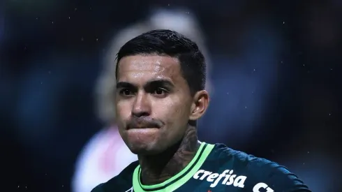 Dudu durante partida contra o Flamengo no Allianz Parque. Atacante decide o seu futuro.