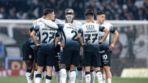 SP – SAO PAULO – 01/06/2024 – BRASILEIRO A 2024, CORINTHIANS X BOTAFOGO – Jogadores do Corinthians Durante a partida contra Botafogo no estadio Arena Corinthians pelo campeonato Brasileiro A 2024. Foto: Leonardo Lima/AGIF
