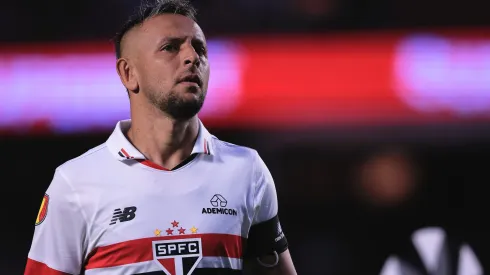 Ausência de Rafinha tem mudado capitães do São Paulo.