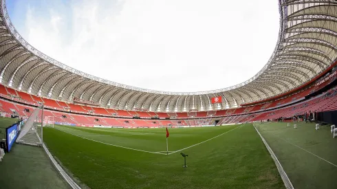 Beira-Rio começa a remontar sua estrutura e tem previsão de voltar a receber o Inter em julho

