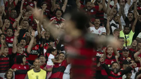 Torcida do Flamengo durante partida contra Millonarios.
