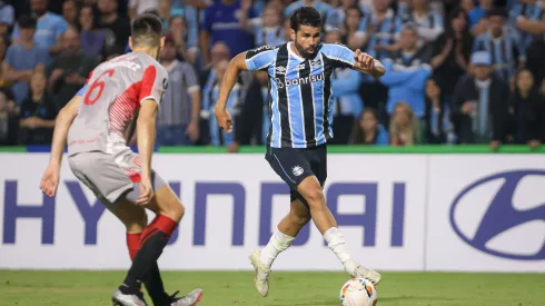 Diego Costa jogador do Gremio durante partida contra o Estudiantes.
