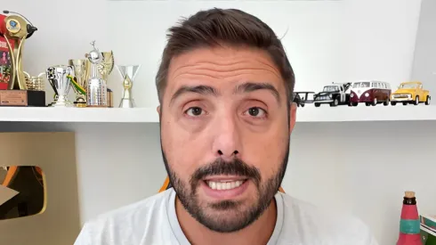 Jorge Nicola em vídeo divulgado em seu canal. Jornalista fala da busca do Timão por patrocínio. Foto: Reprodução/ Youtube.
