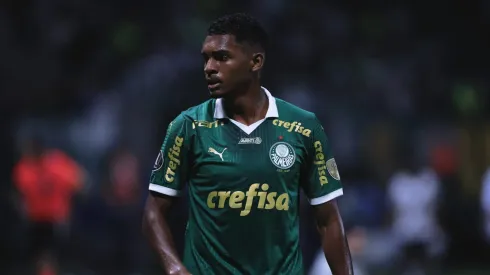 Luis Guilherme atuando pelo Palmeiras. Foto: Ettore Chiereguini/AGIF
