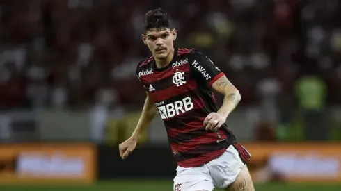 Foto: Marcelo Cortes / Flamengo - Ayrton Lucas ainda não deve retornar