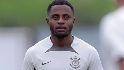 Diego Palacios em treinamento no CT Joaquim Grava, um dia antes de sua lesão séria, no dia 26/01/2024. Foto: Rodrigo Coca/Ag Corinthians