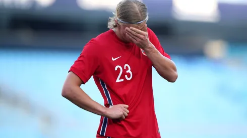 Haaland na Noruega, seleção que não foi pra Eurocopa. (Foto de Fran Santiago/Getty Images)
