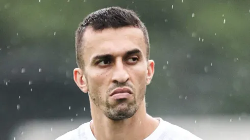 SP - SANTOS - 02/02/2024 - SANTOS, TREINO - Joao Schmidt jogador do Santos durante treino no Centro de Treinamento CT Rei Pele.