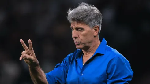Grêmio vem com mudanças feitas por Renato.
