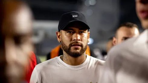 Foto: Leonardo Lima/AGIF - Neymar causou polêmica com a torcida do Santos