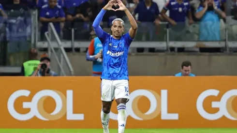 Matheus Pereira decide mais uma vez para o Cruzeiro.