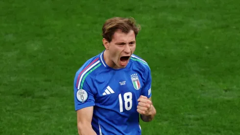 Barella comemorando o gol da Itália contra a Albânia
 (Foto: Kevin C. Cox/Getty Images)
