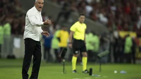 Tite será um dos desfalques do Flamengo em Curitiba. 
