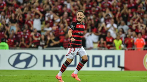 Leo Ortiz jogador do Flamengo, atuou como volante na útlima partida. Foto: Thiago Ribeiro/AGIF
