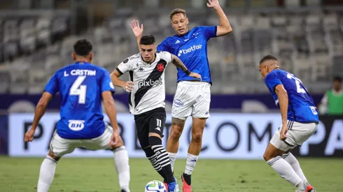 Gabriel Pec jogador do Vasco durante partida contra o Cruzeiro no estadio Mineirao pelo campeonato Brasileiro A 2023. Foto: Gilson Lobo/AGIF
