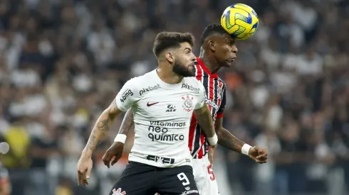 Foto: Miguel Schincariol/Getty Images – Corinthians e São Paulo se enfrentam neste domingo (16) pelo Brasileirão Série A 2024
