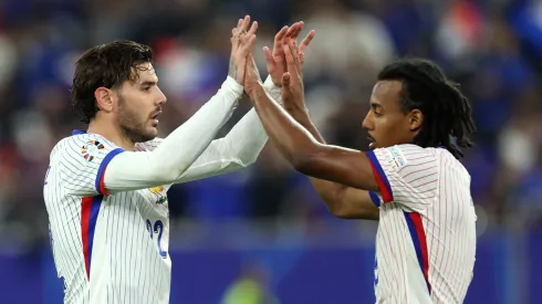 Jogadores da França comemoram vitória na Eurocopa 2024. (Foto de Kevin C. Cox/Getty Images)
